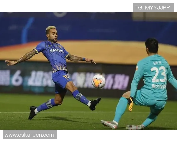 利沃夫斯基神助攻!完美助攻助球队破门得分 利沃夫斯基神助攻!完美助攻助球队破门得分