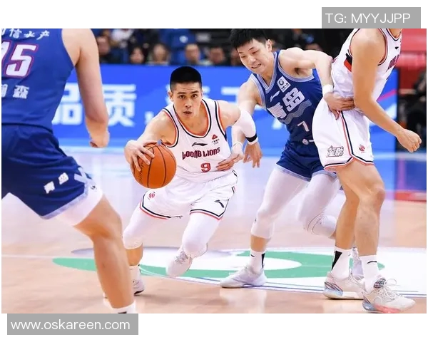 快船与马刺G3激战正酣谁能在季后赛中占得先机